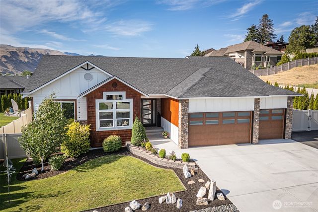 453 Spruce Court NW, East Wenatchee, WA 98802