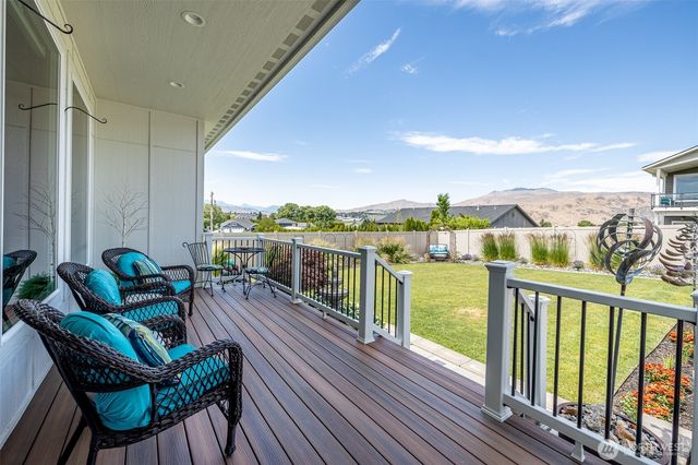 453 Spruce Court NW, East Wenatchee, WA 98802