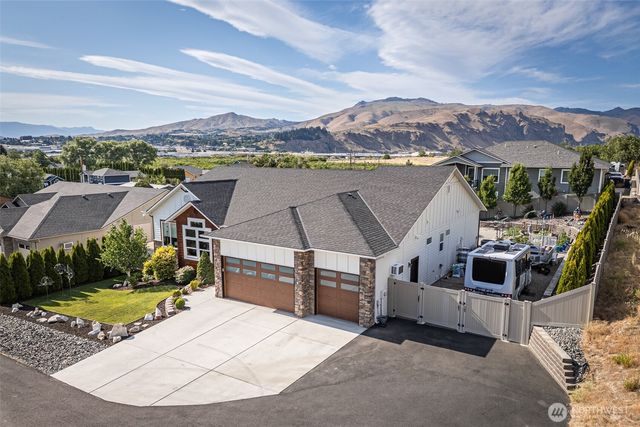 453 Spruce Court NW, East Wenatchee, WA 98802