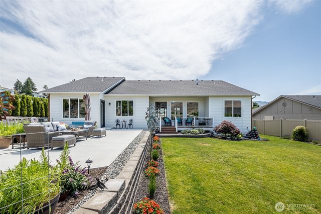 453 Spruce Court NW, East Wenatchee, WA 98802