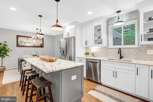 5211 ELLINGTON CT, Fairfax, VA 22032