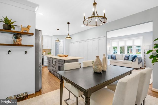 5211 ELLINGTON CT, Fairfax, VA 22032