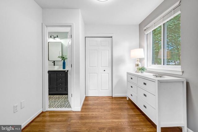 5211 ELLINGTON CT, Fairfax, VA 22032
