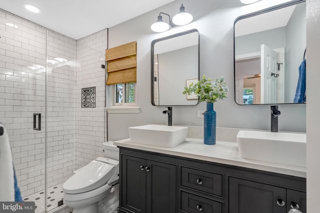 5211 ELLINGTON CT, Fairfax, VA 22032