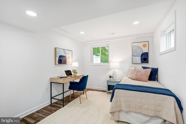 5211 ELLINGTON CT, Fairfax, VA 22032