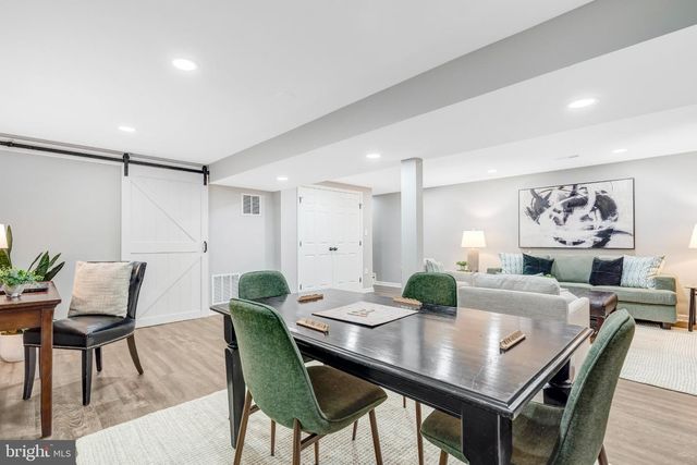 5211 ELLINGTON CT, Fairfax, VA 22032