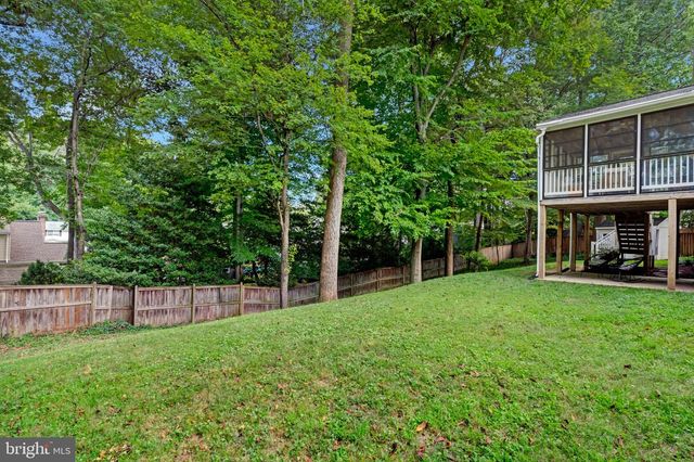 5211 ELLINGTON CT, Fairfax, VA 22032