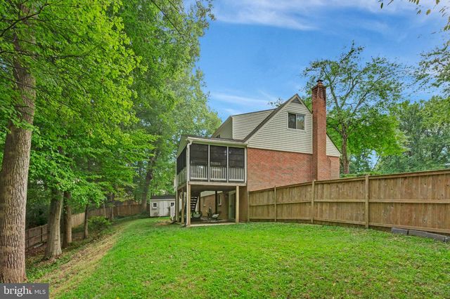 5211 ELLINGTON CT, Fairfax, VA 22032