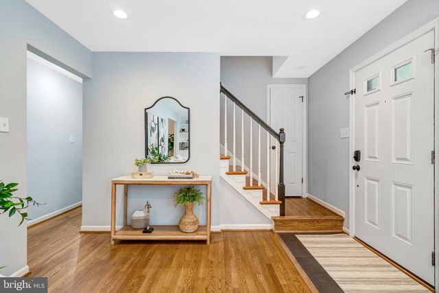 5211 ELLINGTON CT, Fairfax, VA 22032