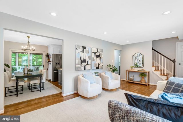 5211 ELLINGTON CT, Fairfax, VA 22032