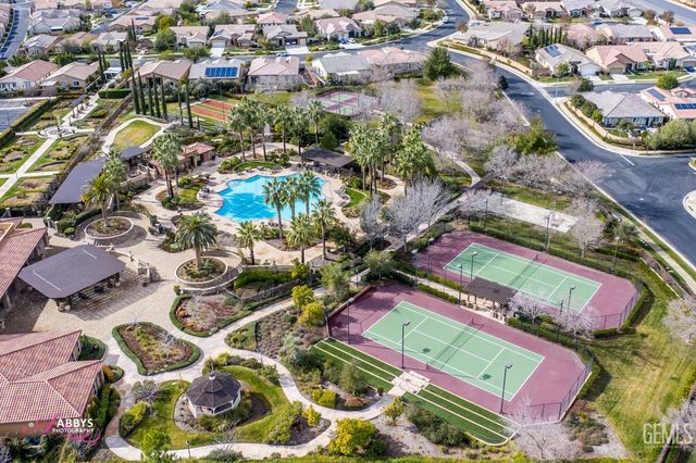 10009 Francois Lane, Bakersfield, CA 93306