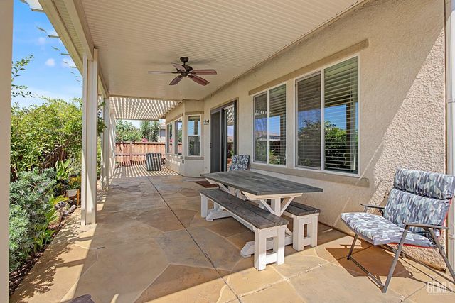 10009 Francois Lane, Bakersfield, CA 93306