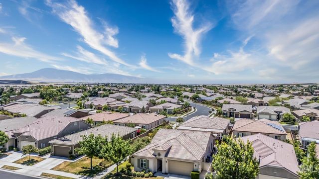 10009 Francois Lane, Bakersfield, CA 93306