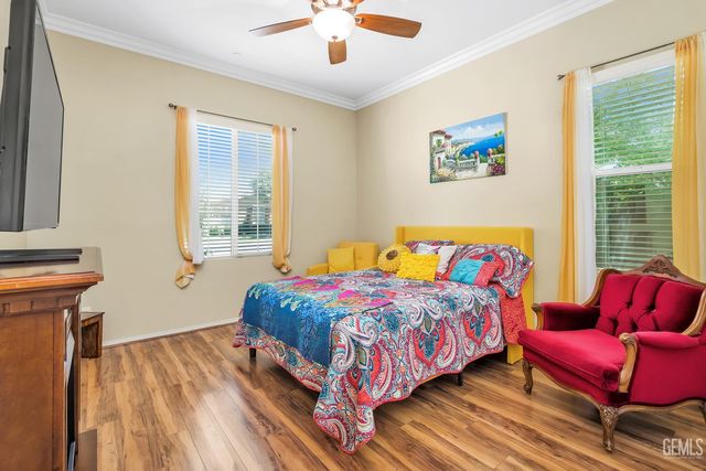 10009 Francois Lane, Bakersfield, CA 93306