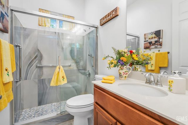 10009 Francois Lane, Bakersfield, CA 93306
