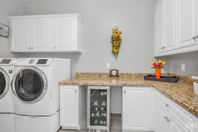 10009 Francois Lane, Bakersfield, CA 93306