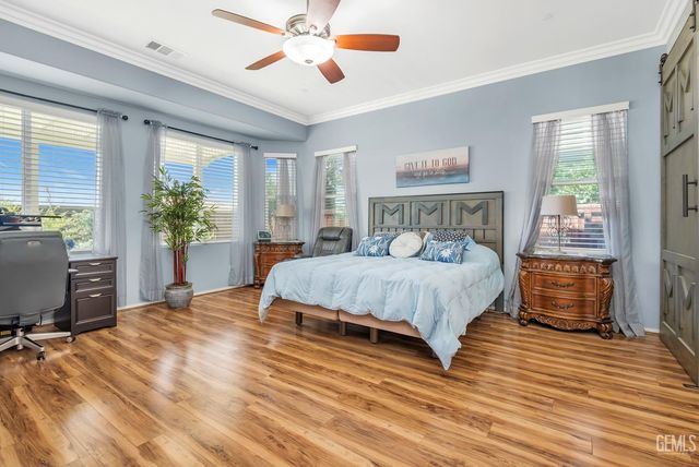 10009 Francois Lane, Bakersfield, CA 93306