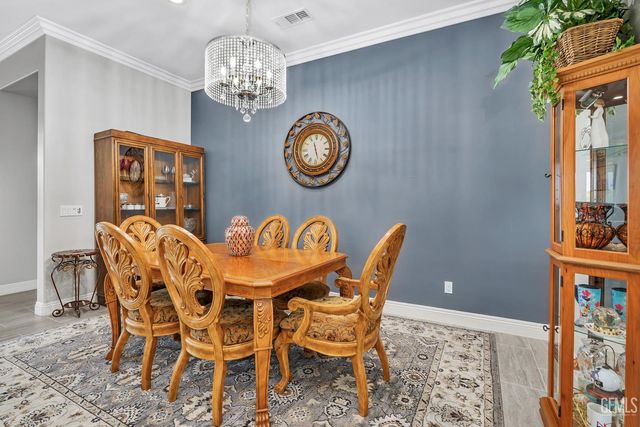 10009 Francois Lane, Bakersfield, CA 93306