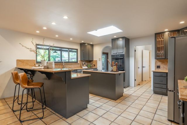 19 El Caminito, Carmel Valley, CA 93924