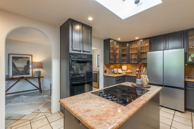 19 El Caminito, Carmel Valley, CA 93924