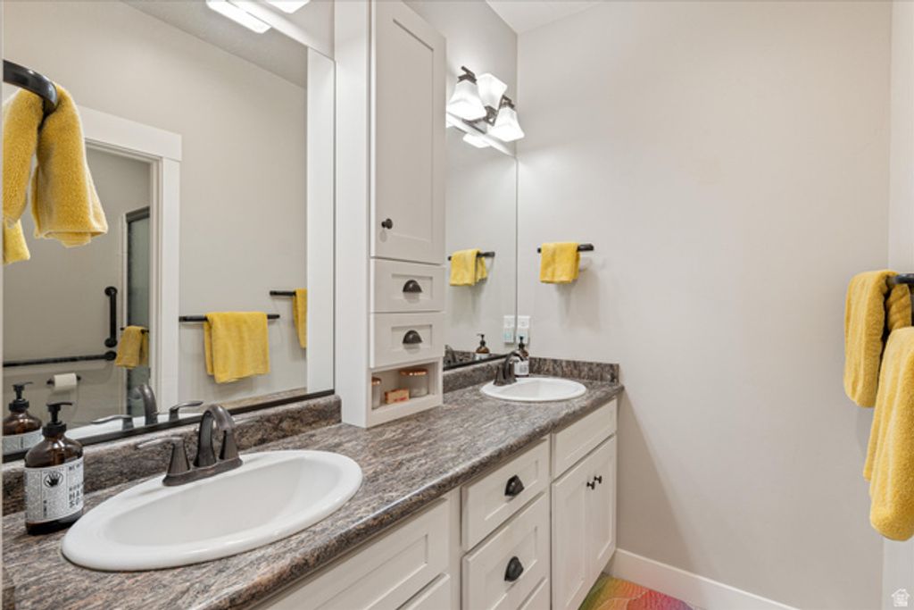 Image 21 of property listing at 36 W 960 S, Hurricane, UT 84737