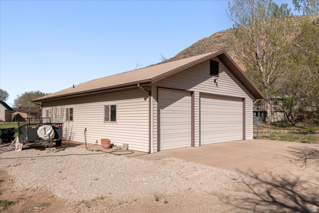 Image 29 of property listing at 36 W 960 S, Hurricane, UT 84737
