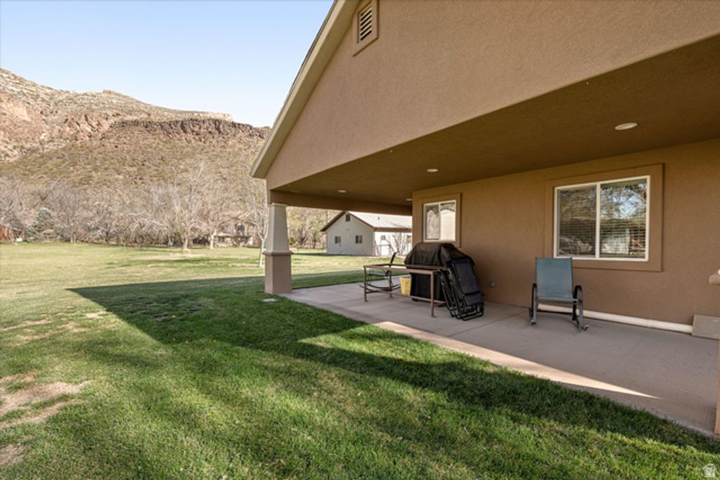 Image 43 of property listing at 36 W 960 S, Hurricane, UT 84737