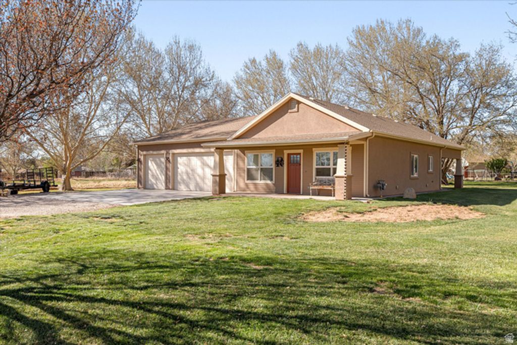 Image 44 of property listing at 36 W 960 S, Hurricane, UT 84737