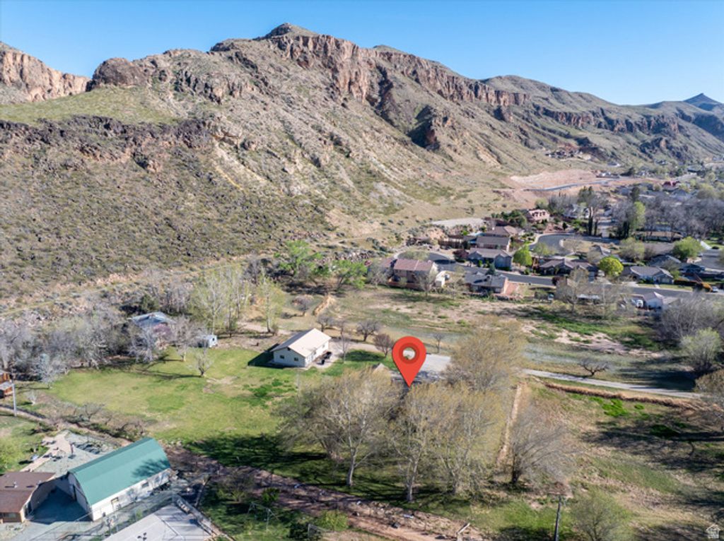 Image 47 of property listing at 36 W 960 S, Hurricane, UT 84737