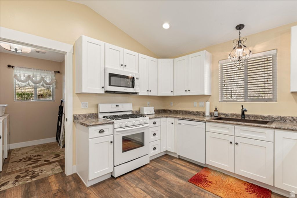 Image 6 of property listing at 36 W 960 S, Hurricane, UT 84737