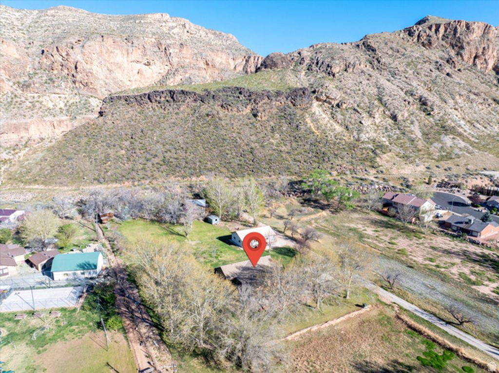 Image 51 of property listing at 36 W 960 S, Hurricane, UT 84737