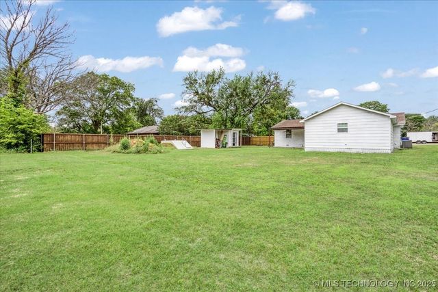 112 Hamilton Street, Bokchito, OK 74726