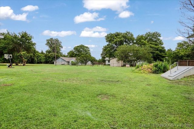 112 Hamilton Street, Bokchito, OK 74726