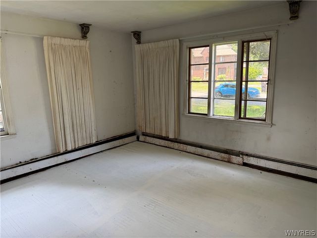 4715 Lewiston Road, Niagara Falls, NY 14305