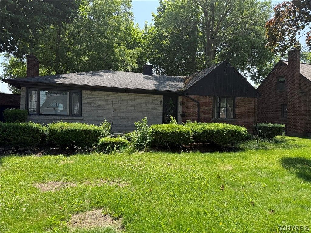 4715 Lewiston Road, Niagara Falls, NY 14305