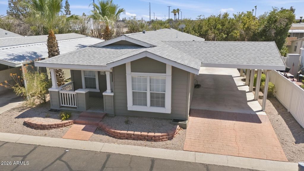10960 N 67TH Avenue, Glendale, AZ 85304