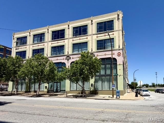 2201 Locust Street 408 & 409, St Louis, MO 63103