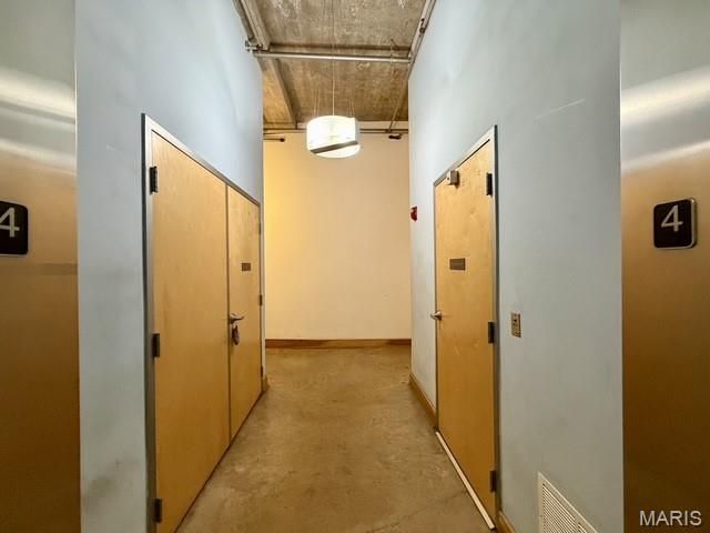 2201 Locust Street 408 & 409, St Louis, MO 63103