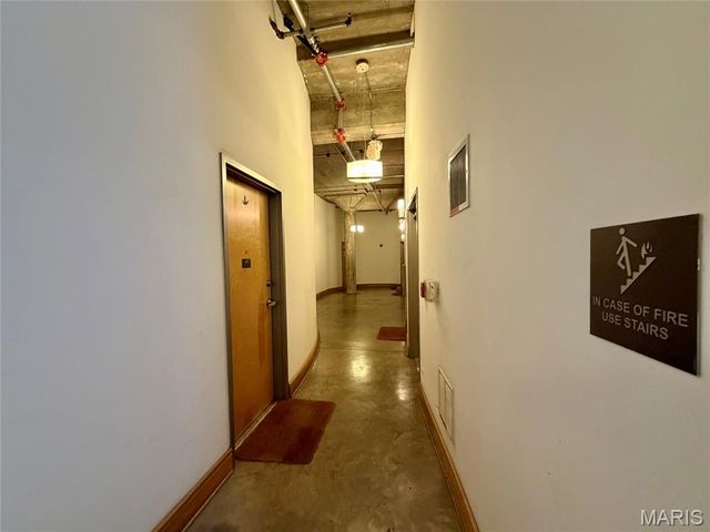 2201 Locust Street 408 & 409, St Louis, MO 63103