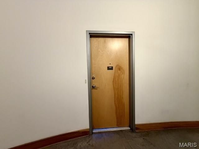 2201 Locust Street 408 & 409, St Louis, MO 63103