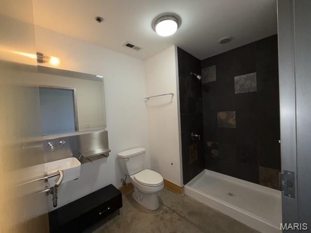 2201 Locust Street 408 & 409, St Louis, MO 63103