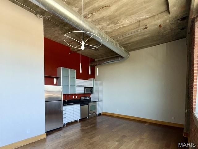 2201 Locust Street 408 & 409, St Louis, MO 63103