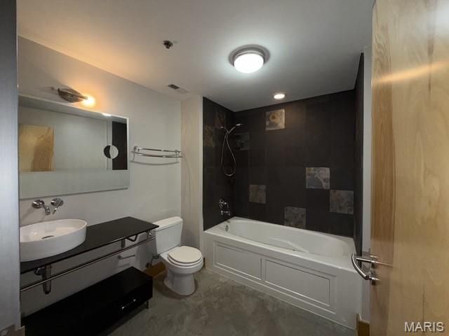 2201 Locust Street 408 & 409, St Louis, MO 63103