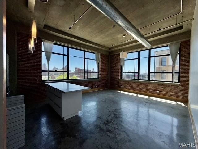 2201 Locust Street 408 & 409, St Louis, MO 63103