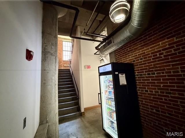 2201 Locust Street 408 & 409, St Louis, MO 63103
