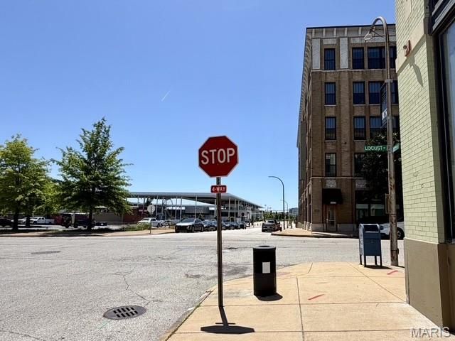 2201 Locust Street 408 & 409, St Louis, MO 63103