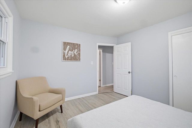 4979 W Dean ROAD, Milwaukee, WI 53223