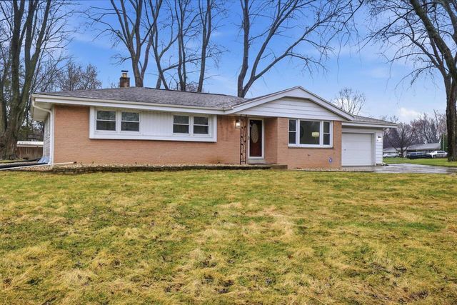 4979 W Dean ROAD, Milwaukee, WI 53223