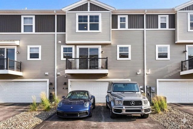 827 Roselyn Drive, Victoria, MN 55386