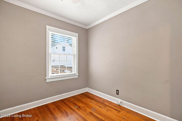 3518 Hycliffe Ave, Louisville, KY 40207